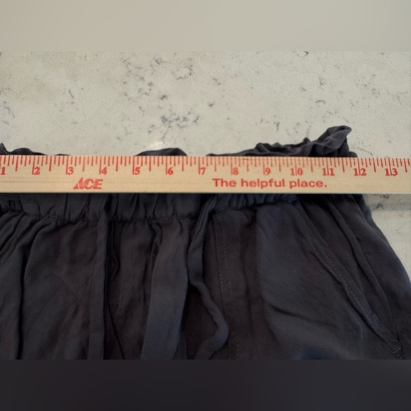 GARAGE Shorts Gray Paperbag Belted Waist Pockets Women’s Size XS - Picture 5 of 8